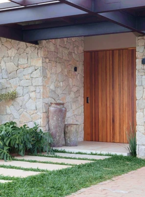 pedra moledo, entrada casa